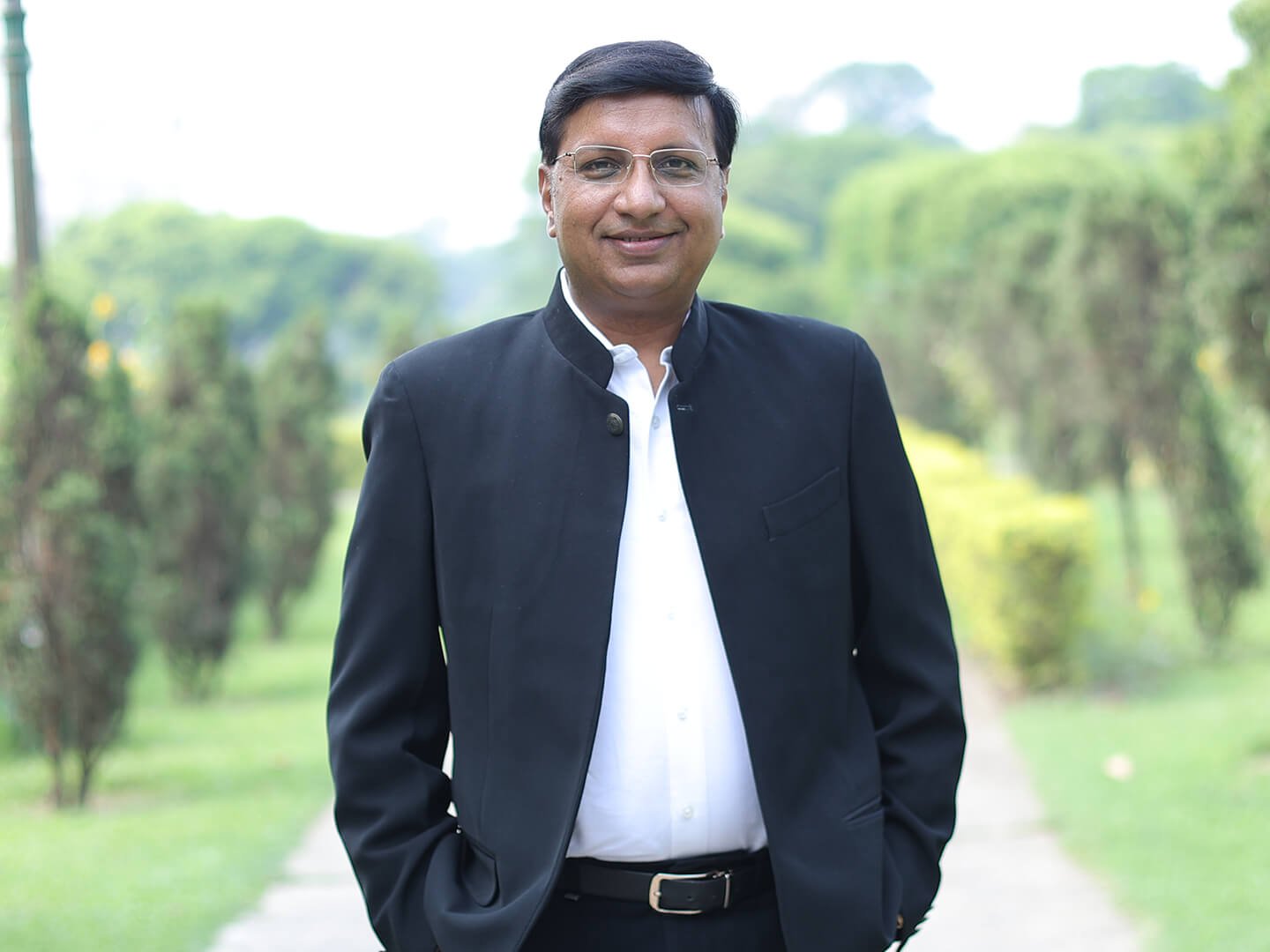 Sandeep Maskara guiding a live Pressure to Peace Experience session